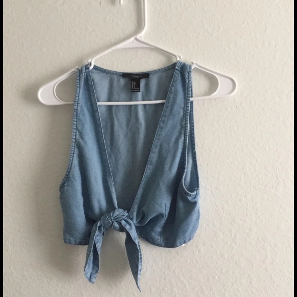 NEW Tie-up crop top